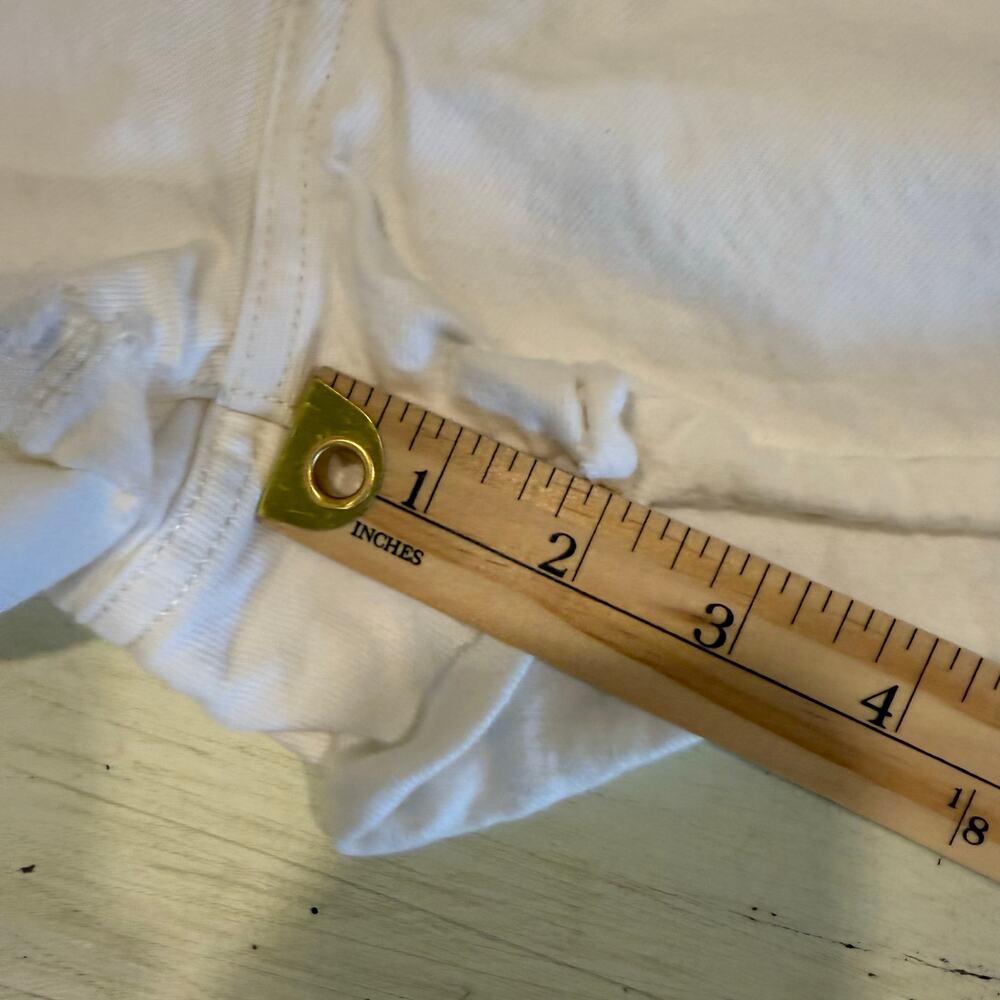 Levis 501 Shorts Women's 34 White NEW High Rise Distressed‎ Denim - Picture 6 of 10